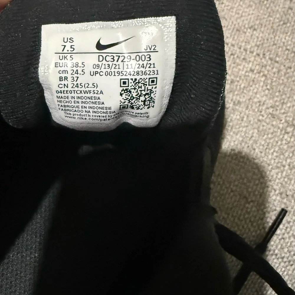 Nike Kids Black and White Sneakers